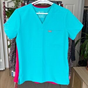 Figs Women’s Catarina One-Pocket Scrub Top. Size XS.